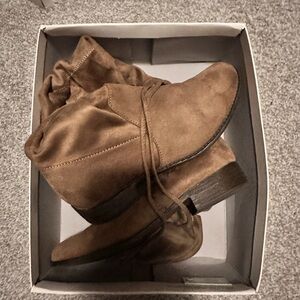 Target a new day Women’s Tall Suede Boots